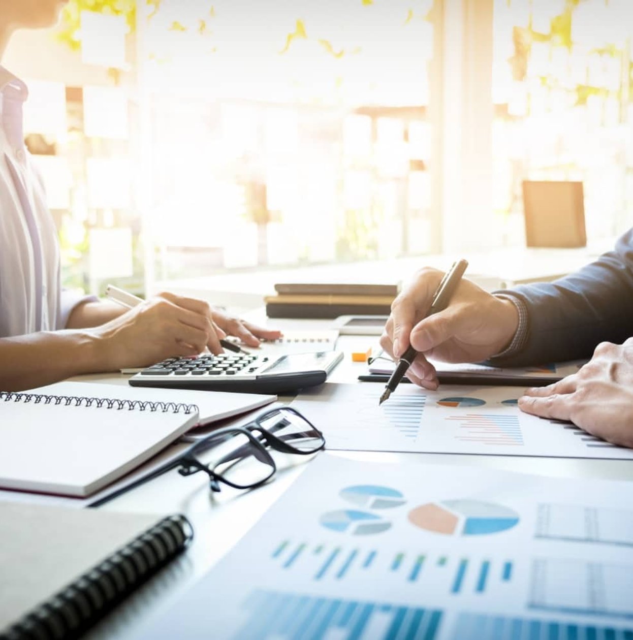 Adroit Tax Consulting bookkeeper running Xero reports for client